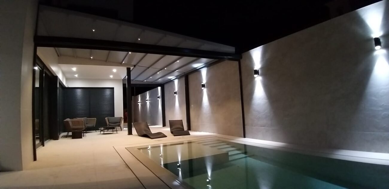 Pergolas retractiles con lona tensada (4)