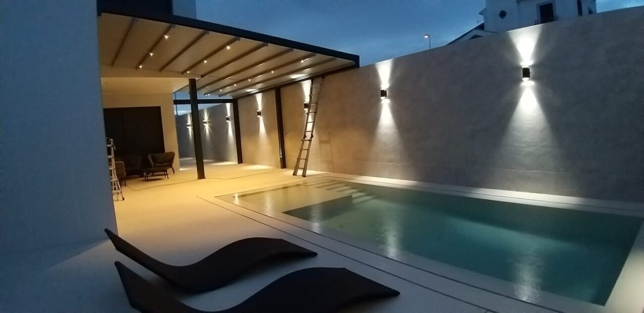 Pergolas retractiles con lona tensada (5)