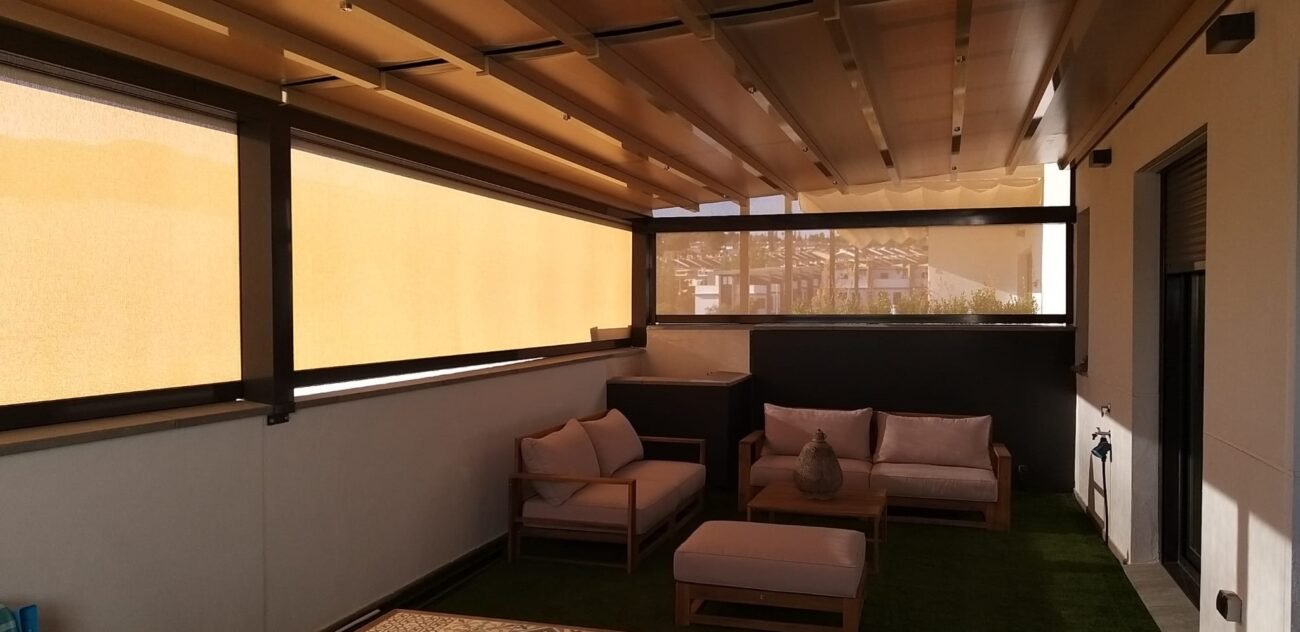 Pergolas retractiles con lona tensada (9)