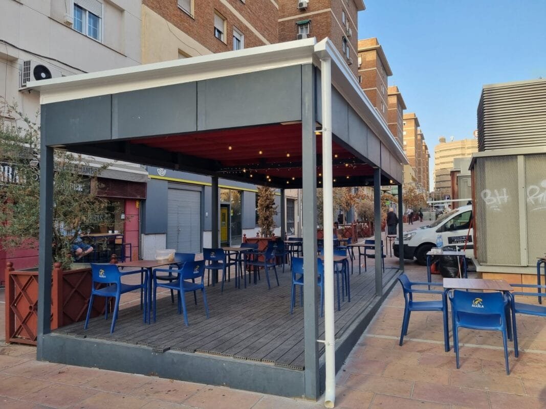 toldos correderos, toldos palilleria, toldos verticales y pergolas retractiles (8)