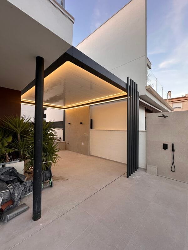 Pérgola bioclimática premium Alicante
