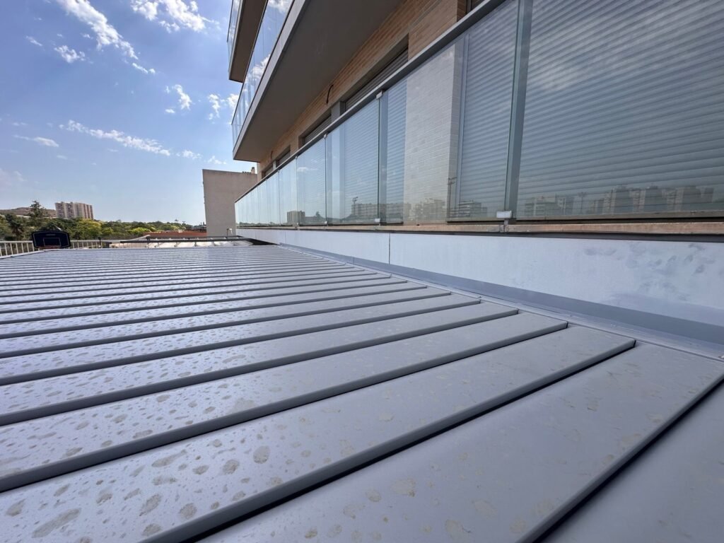 Pérgola bioclimática: ideas para mejorar un espacio exterior