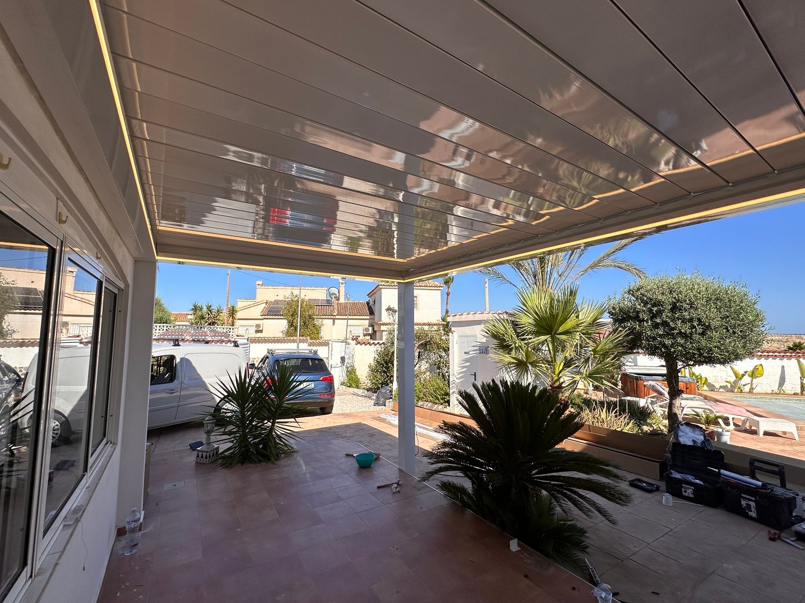 Pérgolas bioclimáticas en Alicante: cómo ganar confort en tu terraza - imagen 1