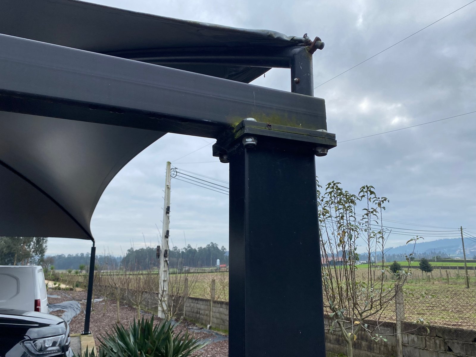 Pérgola para coches: ideas para mejorar un espacio exterior - imagen 3